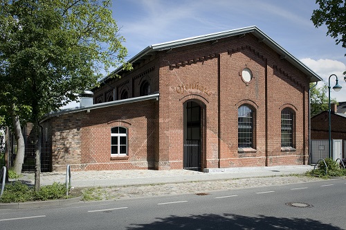 Ansicht des Ofenhauses von der Straße aus